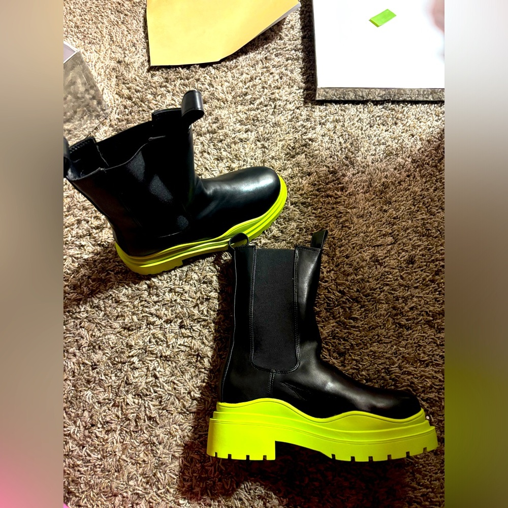 AZALEA WANG ONLY IN MY DREAMS FLATFORM BOOTIE IN LIME